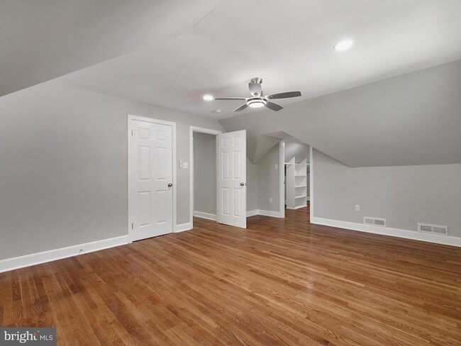 Building Photo - 4502 Elmwood Rd