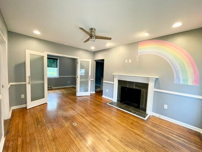 Building Photo - OFFICE SPACE in Forest Acres