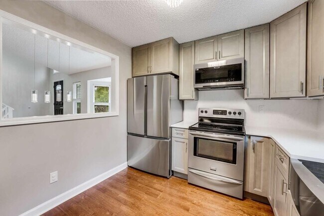Building Photo - 9745 Loblolly Ln