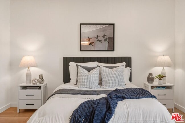 Building Photo - 1759 N Gower St