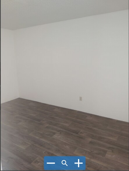 Building Photo - 3052 N Alvernon Way