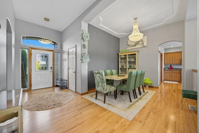 Building Photo - 355 Cindy Rd