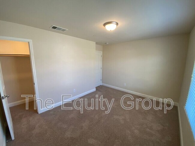 Building Photo - 3227 Ferro Ct