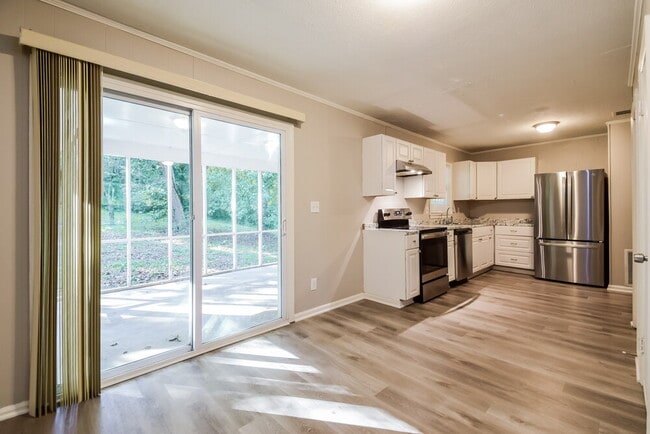 Building Photo - 6970 Richard Ln