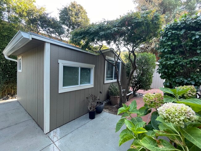 Primary Photo - 1503 Ralston Ave