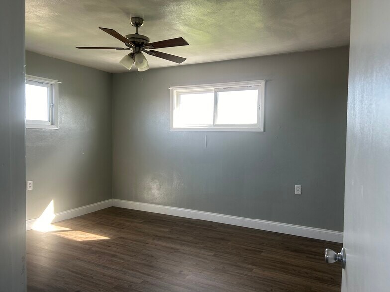 Building Photo - 203 Reibold Rd