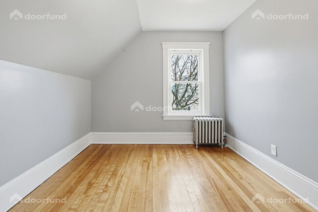 Building Photo - 121 Delmont Ave