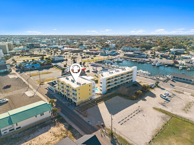 Building Photo - 302 Canal Dr