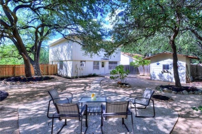 Building Photo - 1710 Palmetto Dr