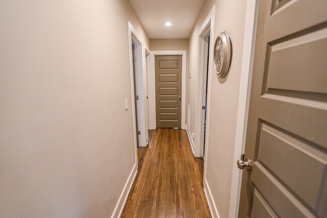 Building Photo - 237 Eisenhower Dr