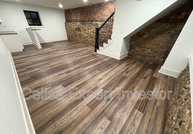 Building Photo - 1939 S Calhoun St