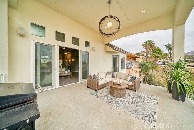 Building Photo - 30480 Sparkle Dr