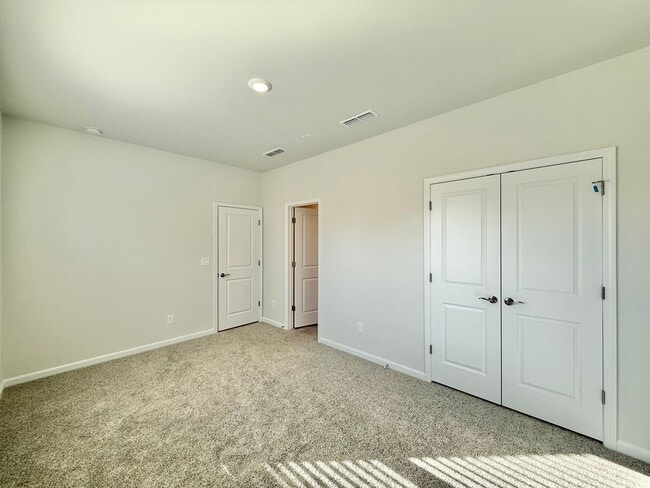 Building Photo - Stunning New Construction 4BD, 3.5BA Apex Townhome with a 2-Car Garage in a Prime Location Near T...