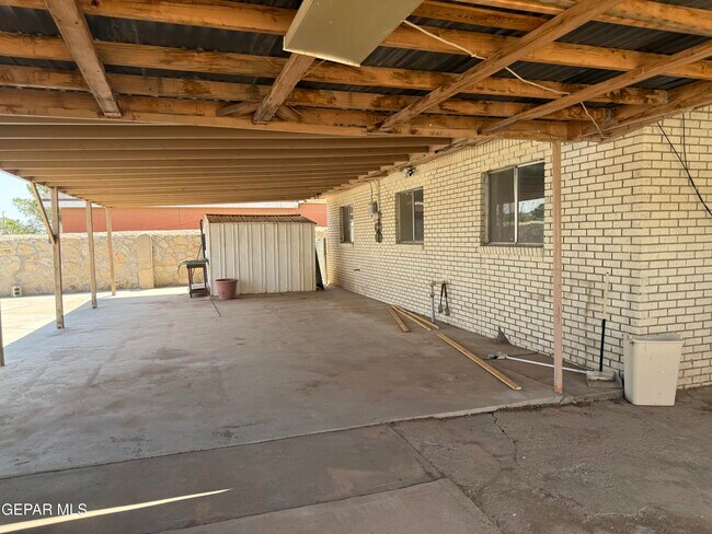 Building Photo - 7289 Mimosa Ave