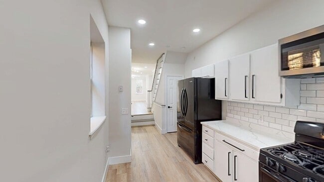 Building Photo - 1138 S Hanover St