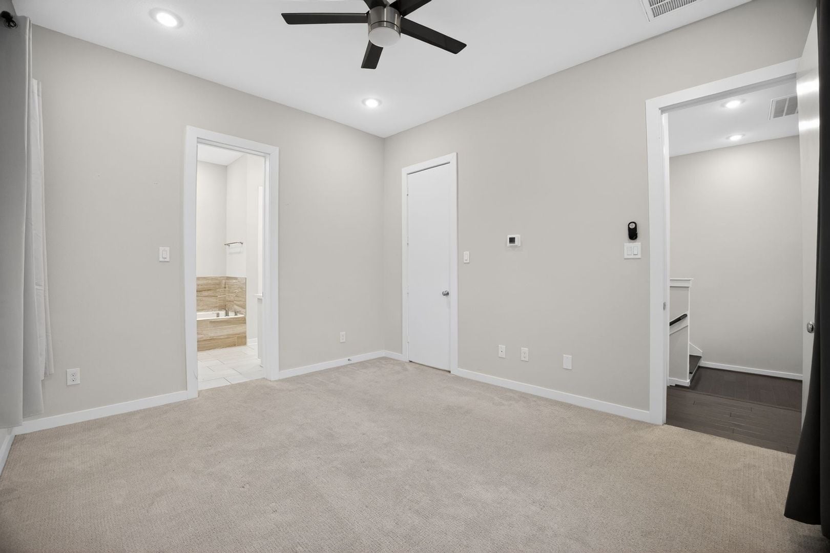 Building Photo - 619 Thornton Oaks Ln
