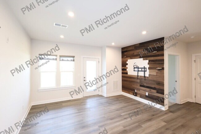 Building Photo - 3900 Maze Runner Dr