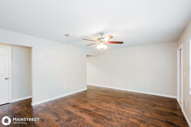 Building Photo - 4506 9TH ST W, BRADENTON, FL 34207