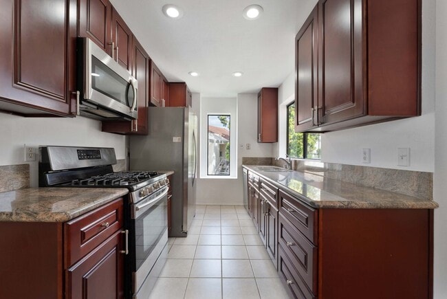 Building Photo - 10805 Camino Ruiz