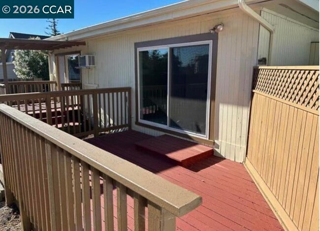 Building Photo - 1924 Almond Ave