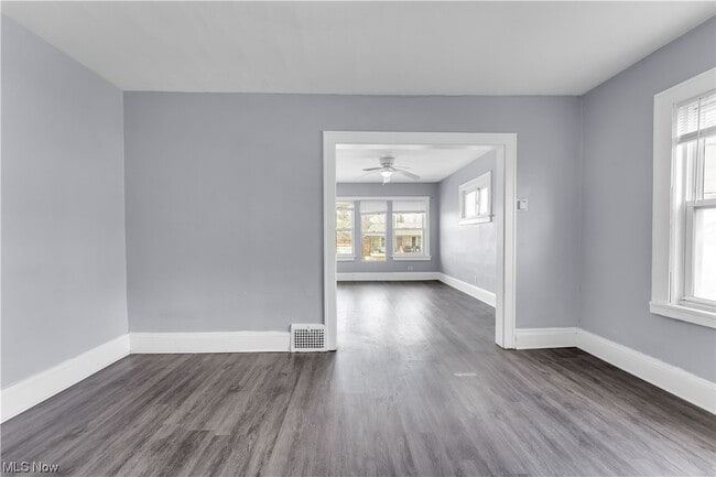 Building Photo - 4657 Warner Rd