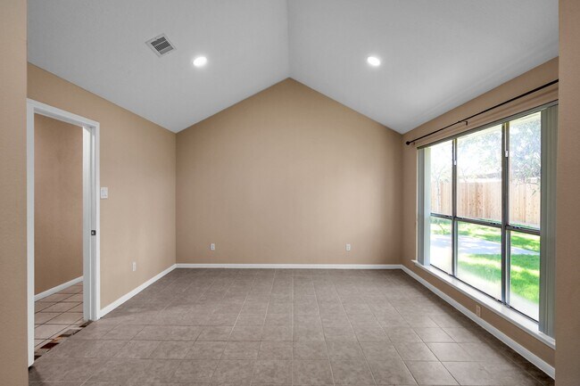 Building Photo - 11923 Silver Canyon Ln