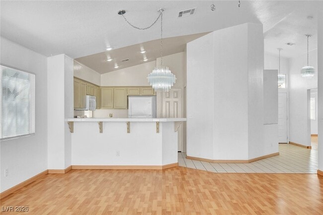 Building Photo - 9740 Bootstrap