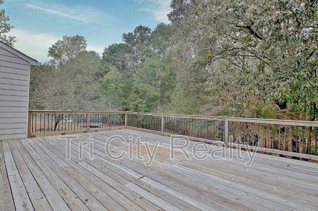 Building Photo - 150 Drennan Dr