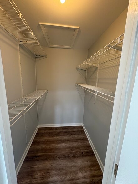 Building Photo - 1304 Diamond Dr