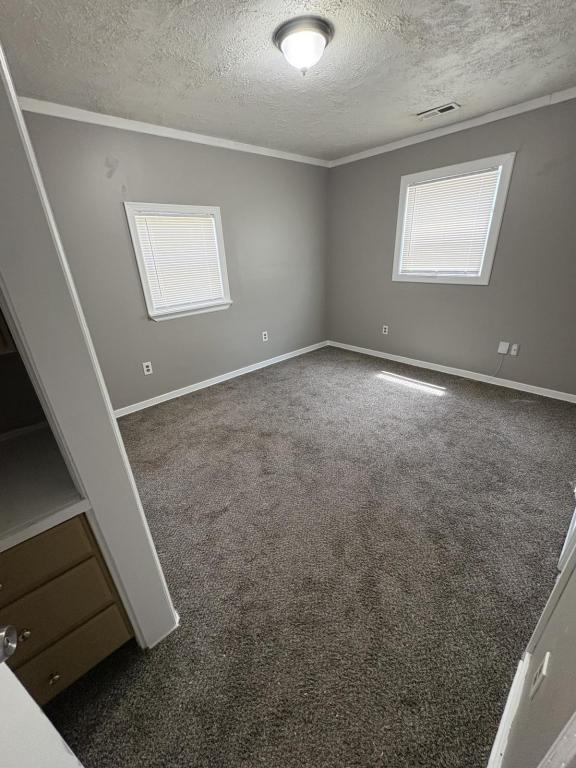 Building Photo - 804 N Capelle St