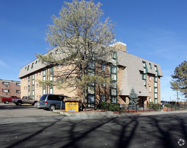 La Fontaine Apartments 1325 Idalia Ct Aurora CO 80011 Apartment Finder