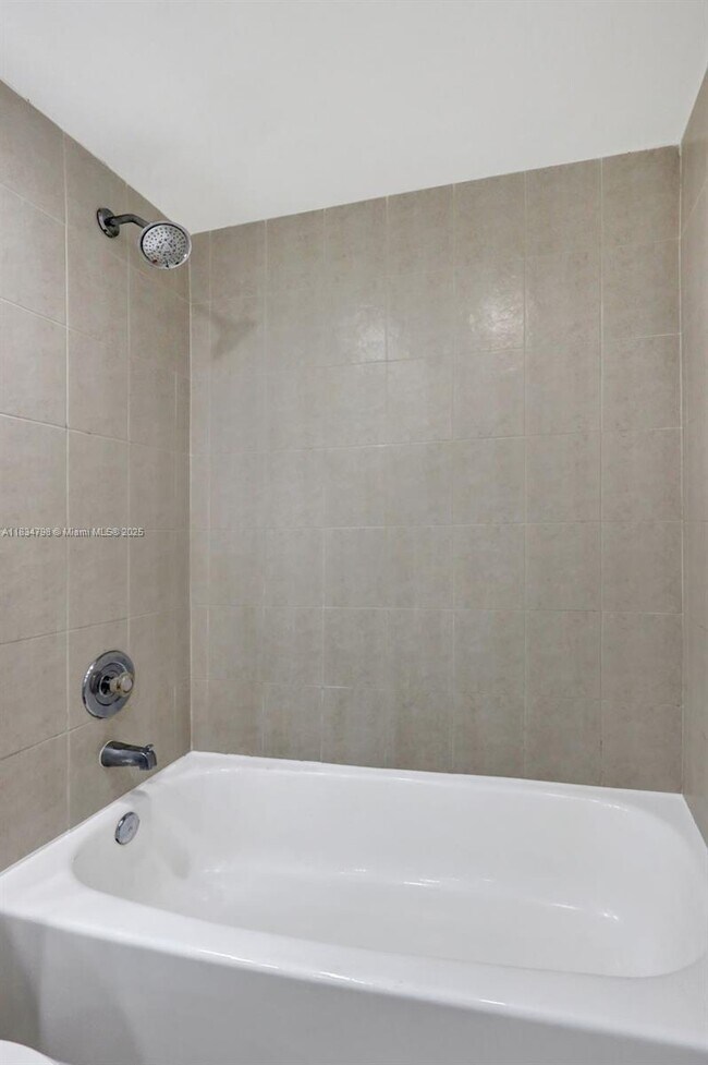 Building Photo - 10755 SW 108th Ave