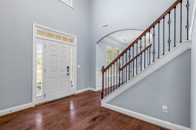 Building Photo - Luxury Living in High Point NC