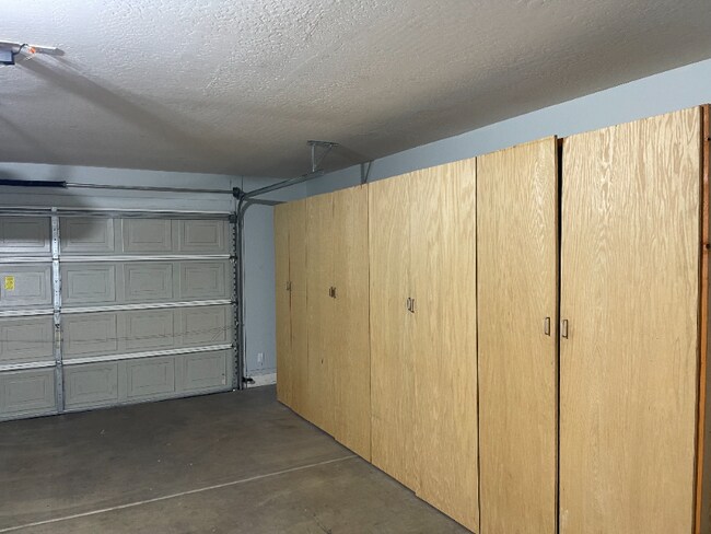 Building Photo - 22801 W Mesquite Dr