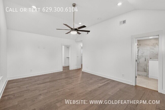 Building Photo - 253A Riverside Dr