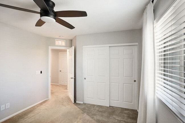 Building Photo - Beautiful 3-Bedroom Home in the Gated Sedona Ranch Community