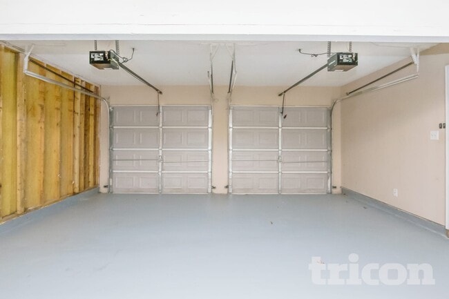 Building Photo - 3185 Lower Creek Dr