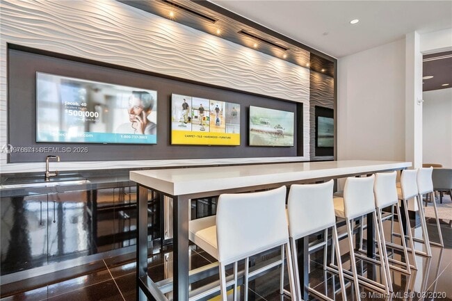 Building Photo - 851 NE 1st Ave