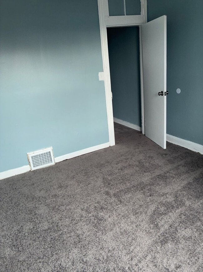 Building Photo - 1633 Westwood Ave