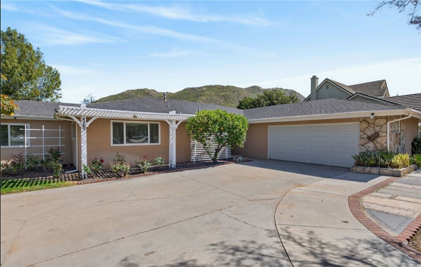 Building Photo - 4360 Watkins Dr