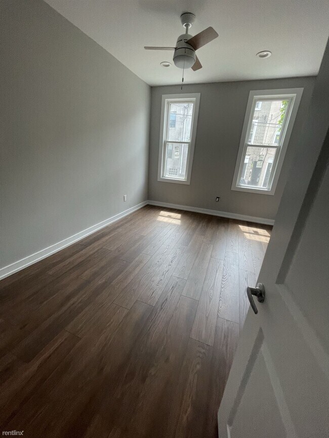 Building Photo - 1 br, 1 bath Duplex - 168 Green Lane Level 1