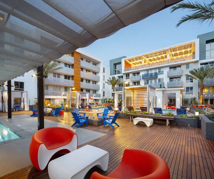 The Q Variel 6200 Variel Ave Woodland Hills CA 91367 Apartment Finder