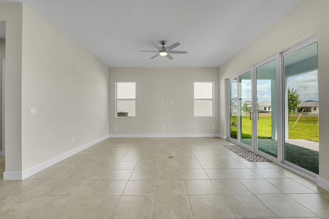 Building Photo - 14058 Spruce Pne Dr