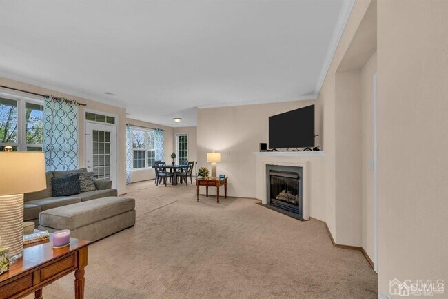 Building Photo - 548 St Andrews Pl