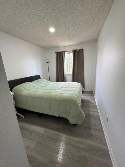 Building Photo - 4064 Dunkirk Ct