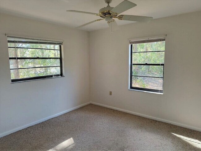Building Photo - 9731 SW 200th Ct