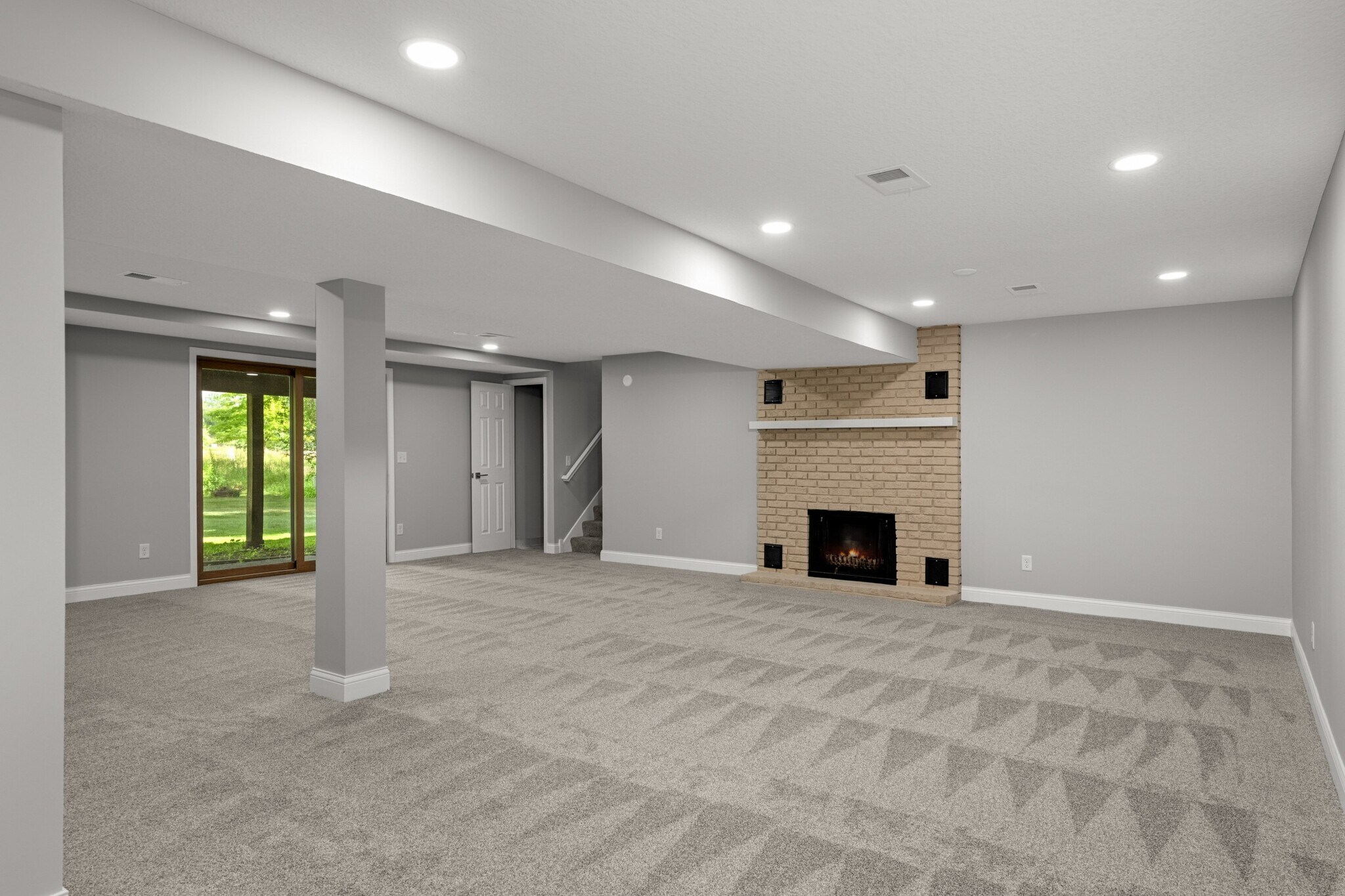 Building Photo - 11004 Oak Knoll Ter N