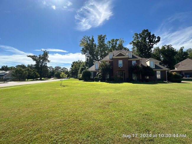 Building Photo - 10135 Ridgewood Oak Dr