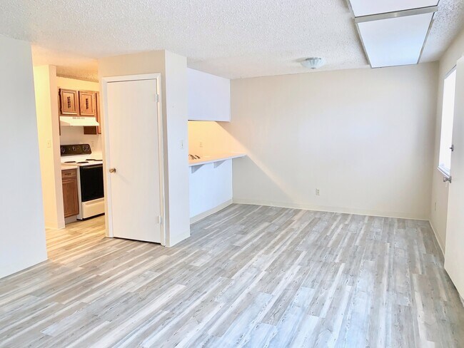 Building Photo - 4423 Val Verde Ct