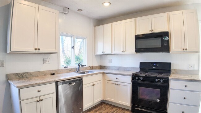 Building Photo - 61 Thomas St